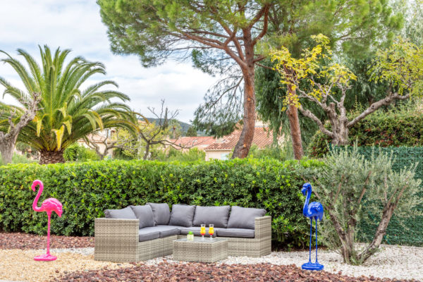 10 - Best Western Plus Hyeres Cote d'Azur jardin patio lounge exterieur vegetation